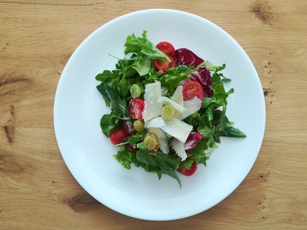 bunter_salat-trauben